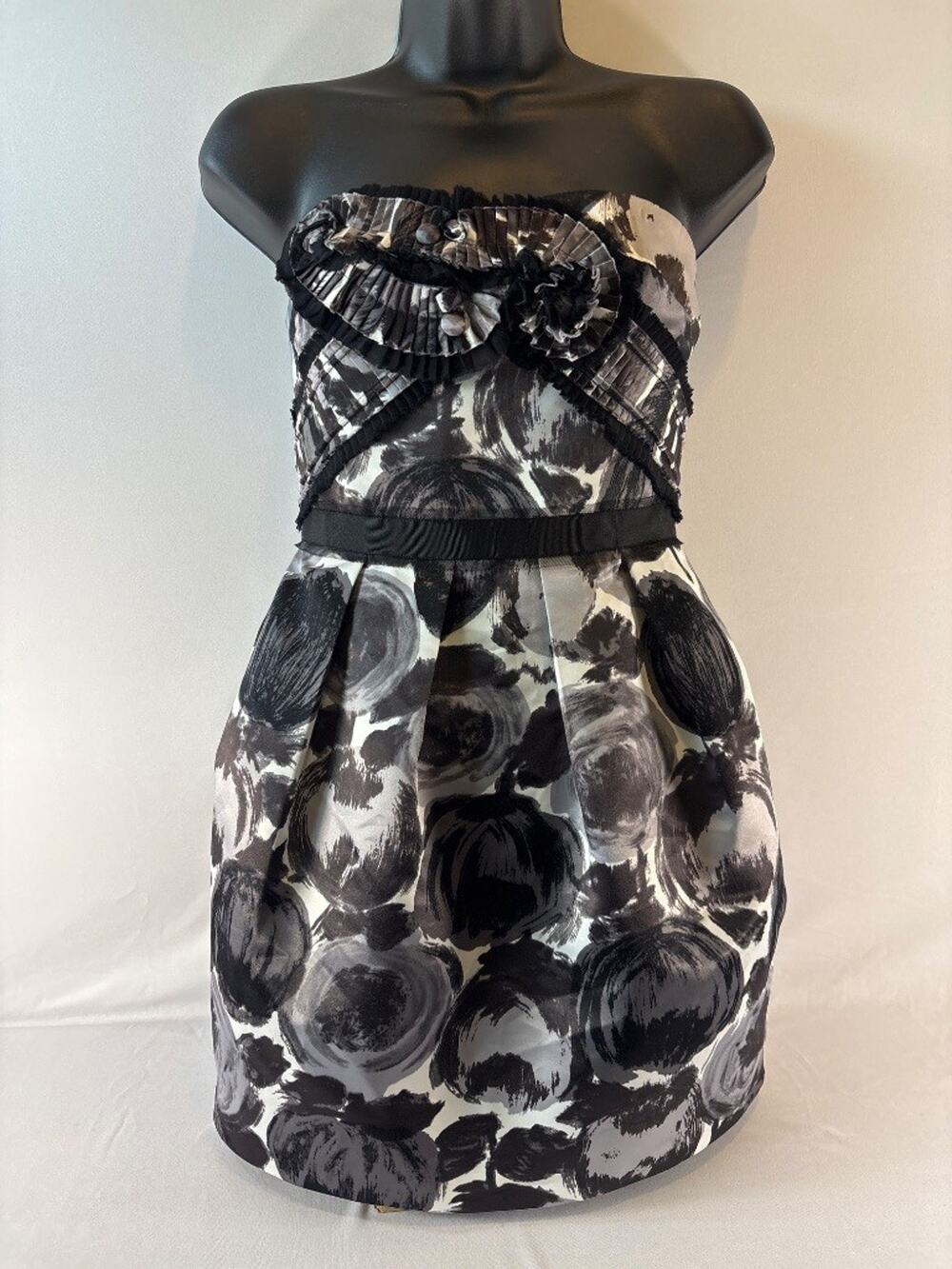 BCBG Silk Lined Strapless‎ Mini Dress Black Floral Print Ruffle Sz 2 Homecoming